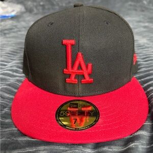 New Era Los Angeles Fitted Cap in Black & Red 7 1/2